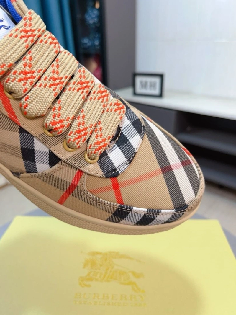 Soft Bxrbxrry Sneakers 115115