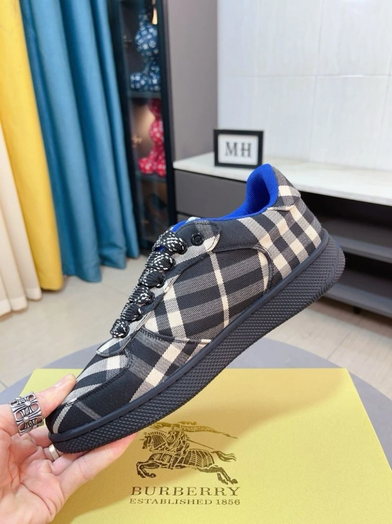 Sleek Bxrbxrry Sneakers 115113