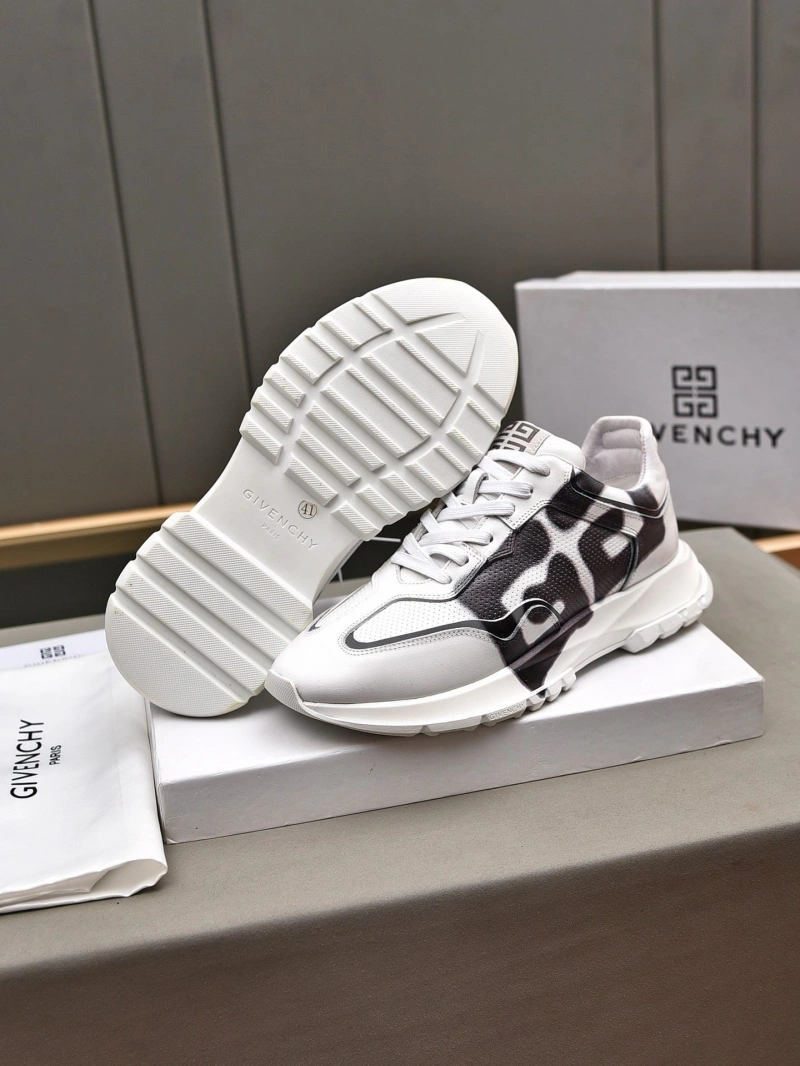 Fashionable Gxvxnchy Sneakers 153430