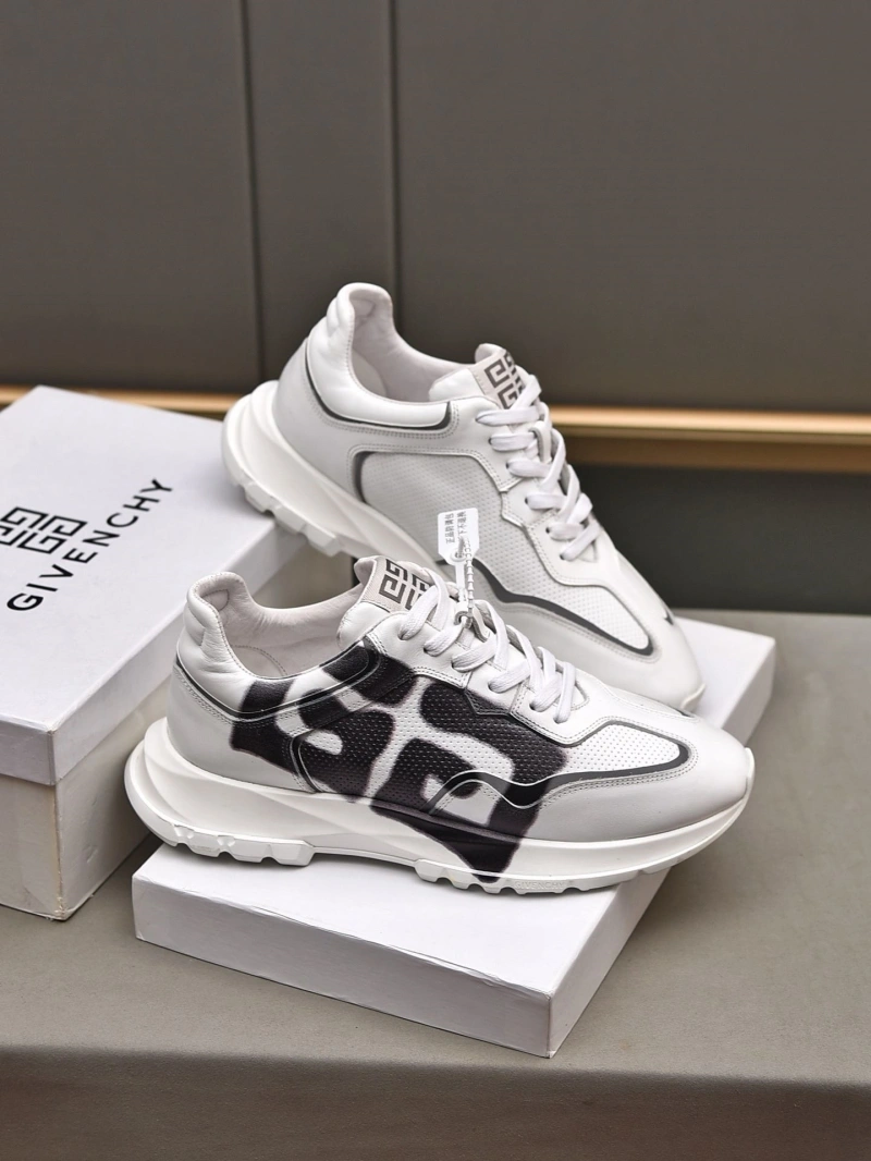 Fashionable Gxvxnchy Sneakers 153430