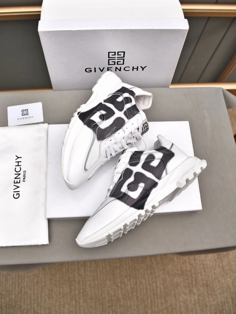 Fashionable Gxvxnchy Sneakers 153430