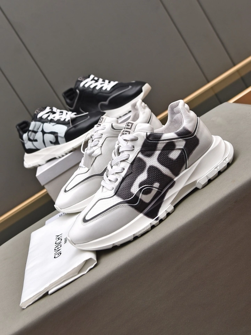 Fashionable Gxvxnchy Sneakers 153430