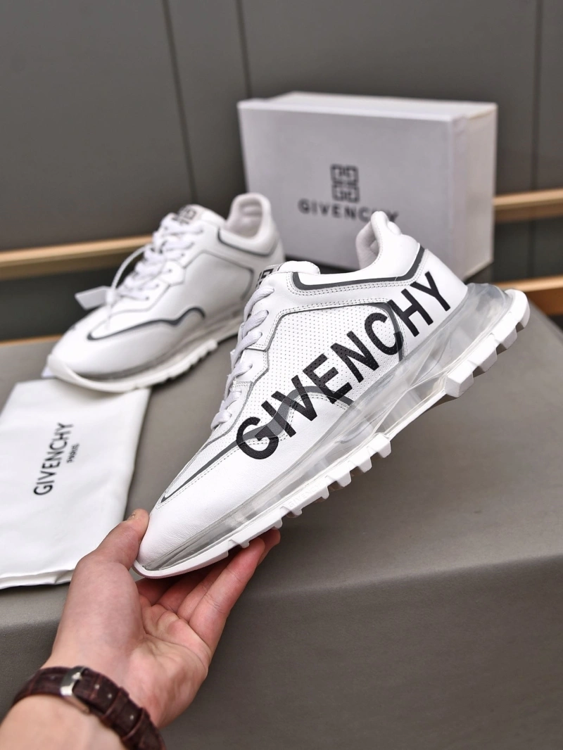 ModernLook Gxvxnchy Sneakers 153429