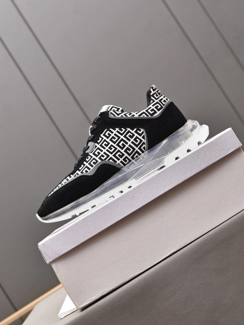 Gxvxnchy Sneakers Lightweight 153416