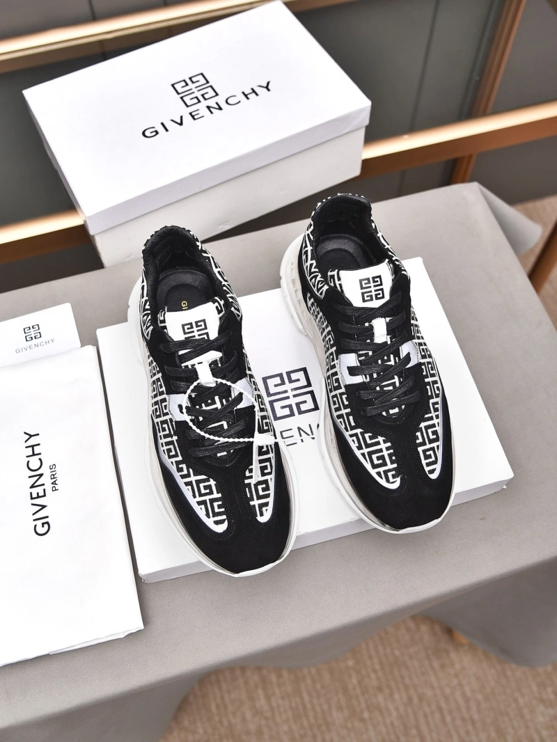 Gxvxnchy Sneakers Lightweight 153416