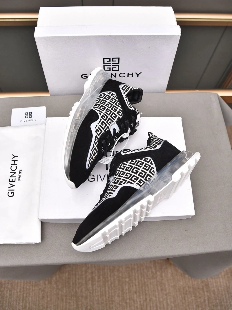 Gxvxnchy Sneakers Lightweight 153416