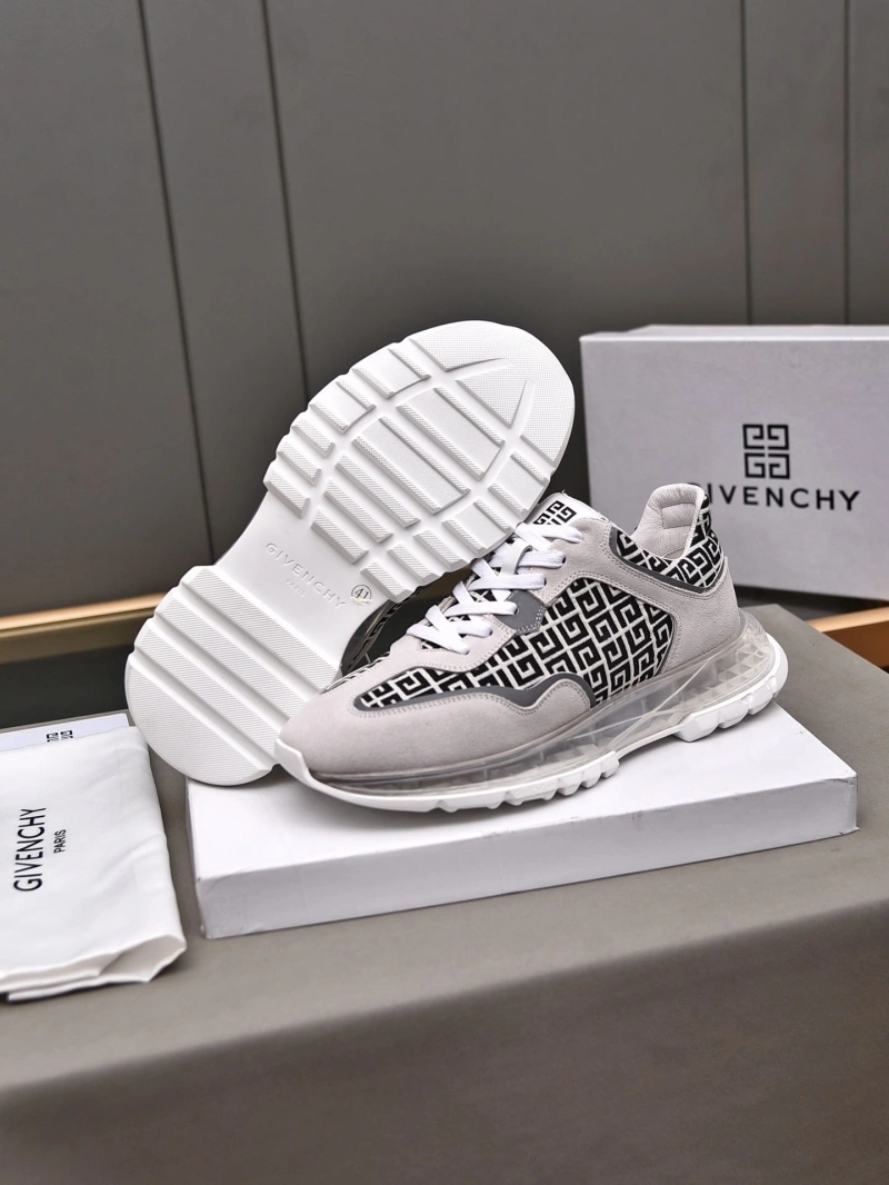 Gxvxnchy Sneakers Sophisticated 153435