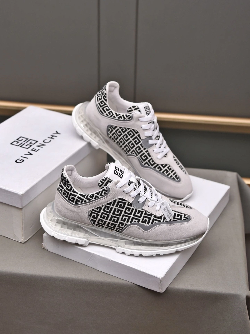 Gxvxnchy Sneakers Sophisticated 153435