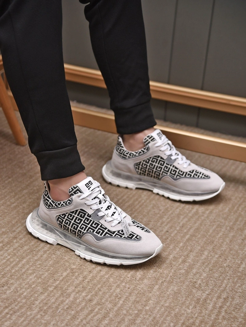 Gxvxnchy Sneakers Sophisticated 153435