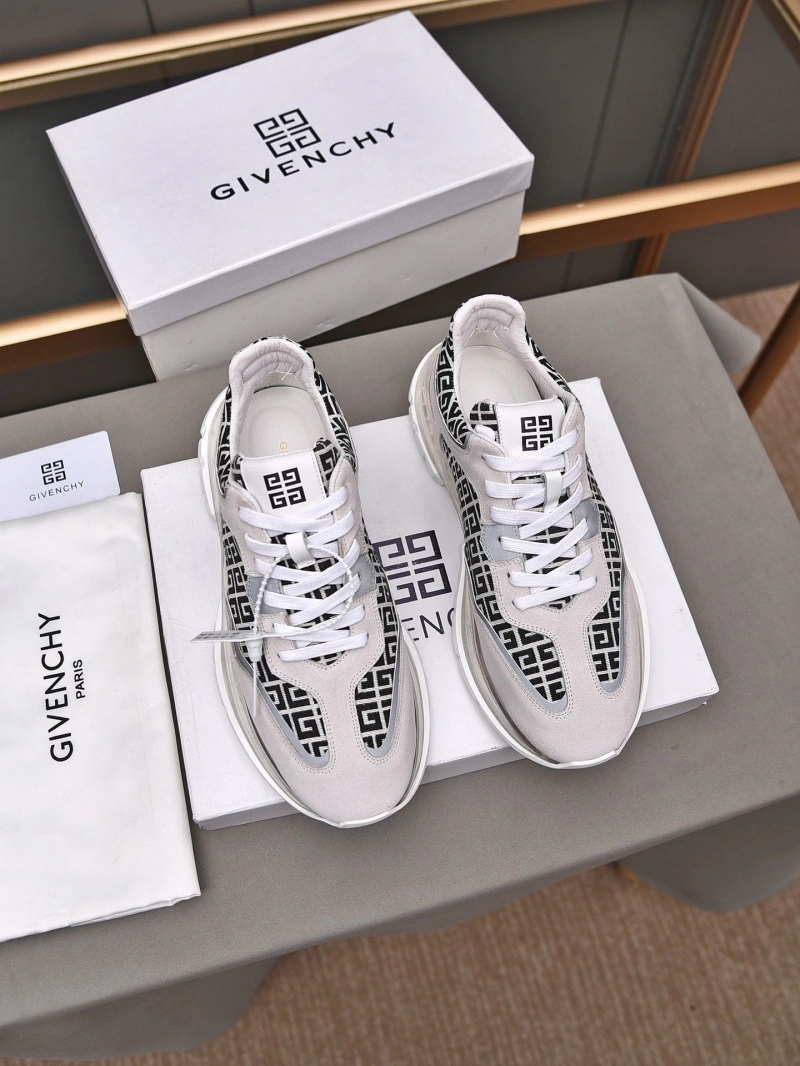 Gxvxnchy Sneakers Sophisticated 153435