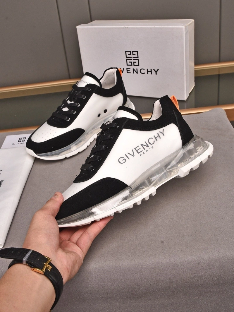 Stylish Gxvxnchy Sneakers 153417