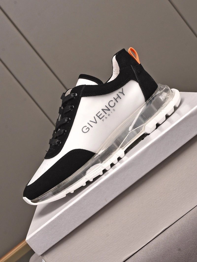 Stylish Gxvxnchy Sneakers 153417