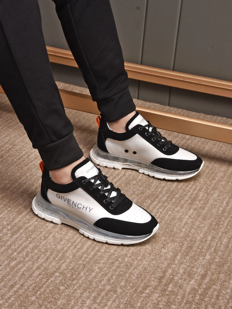 Stylish Gxvxnchy Sneakers 153417