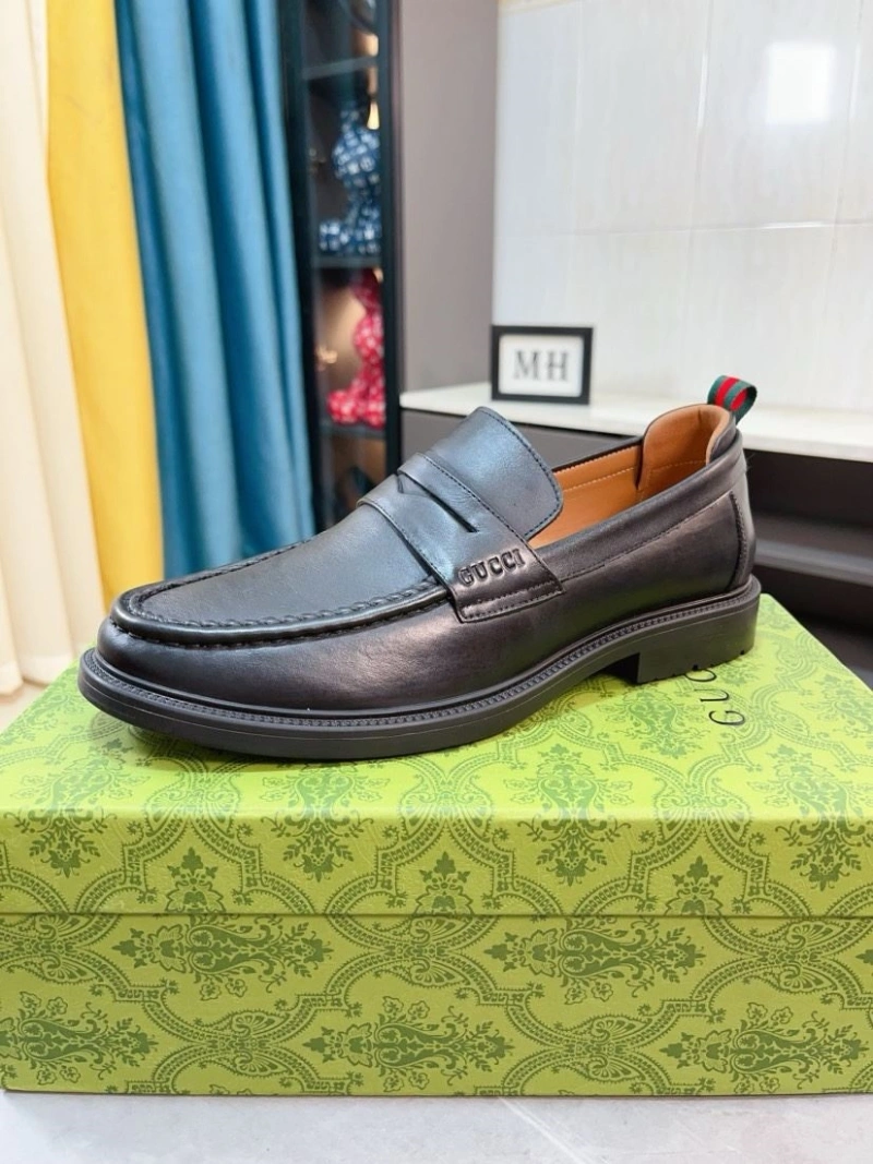Stylish Gxccx Leather Shoes 160019