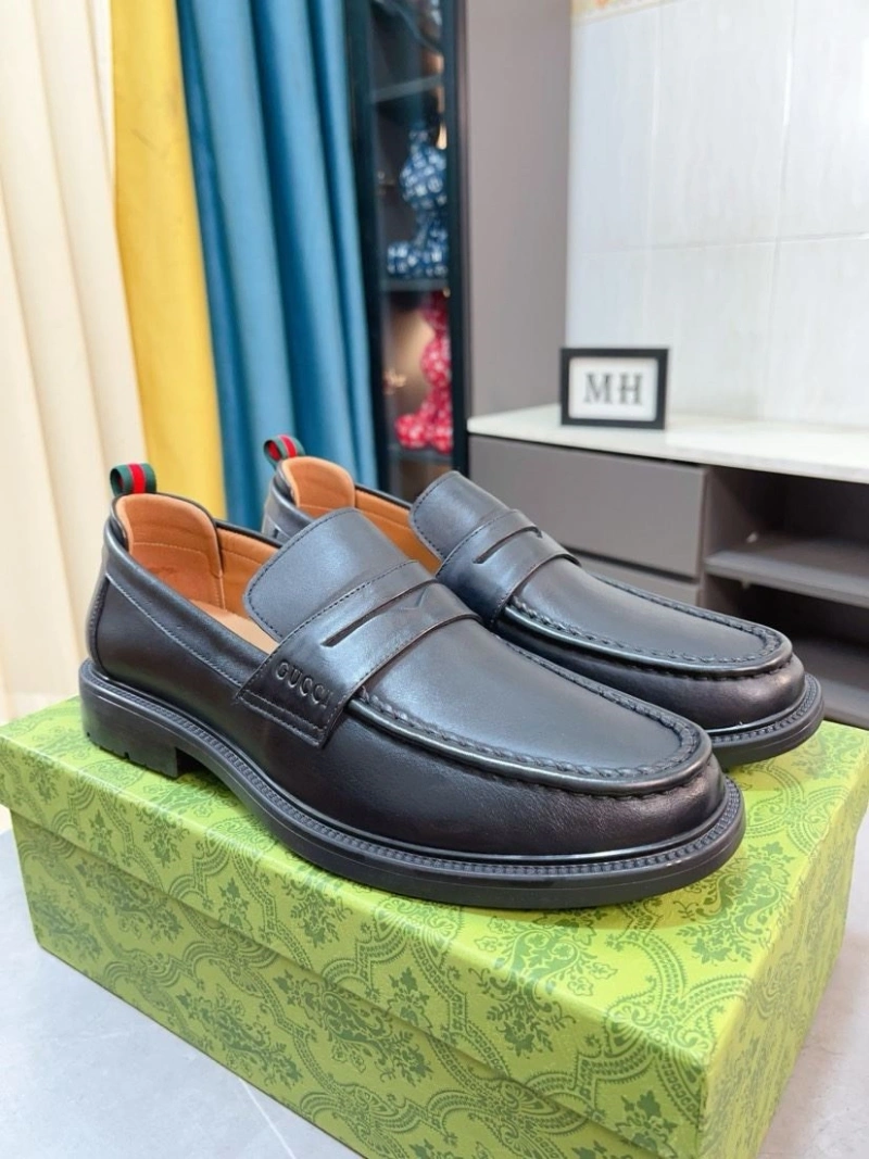 Stylish Gxccx Leather Shoes 160019