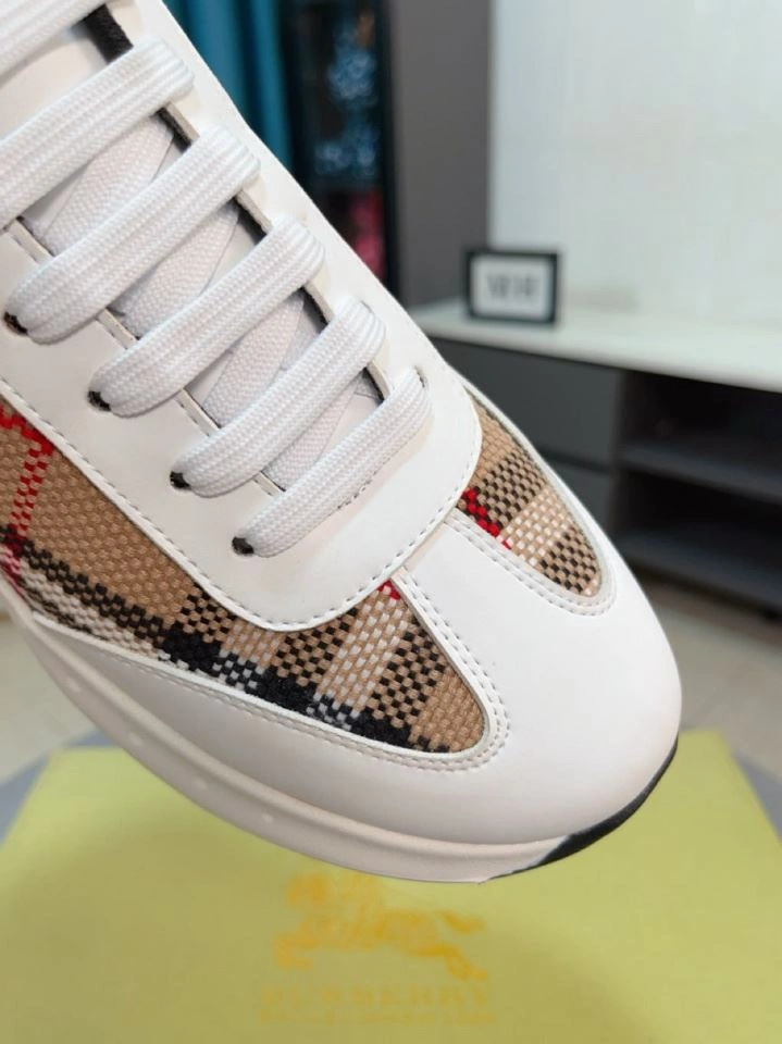 Trendy Bxrbxrry Sneakers 115112