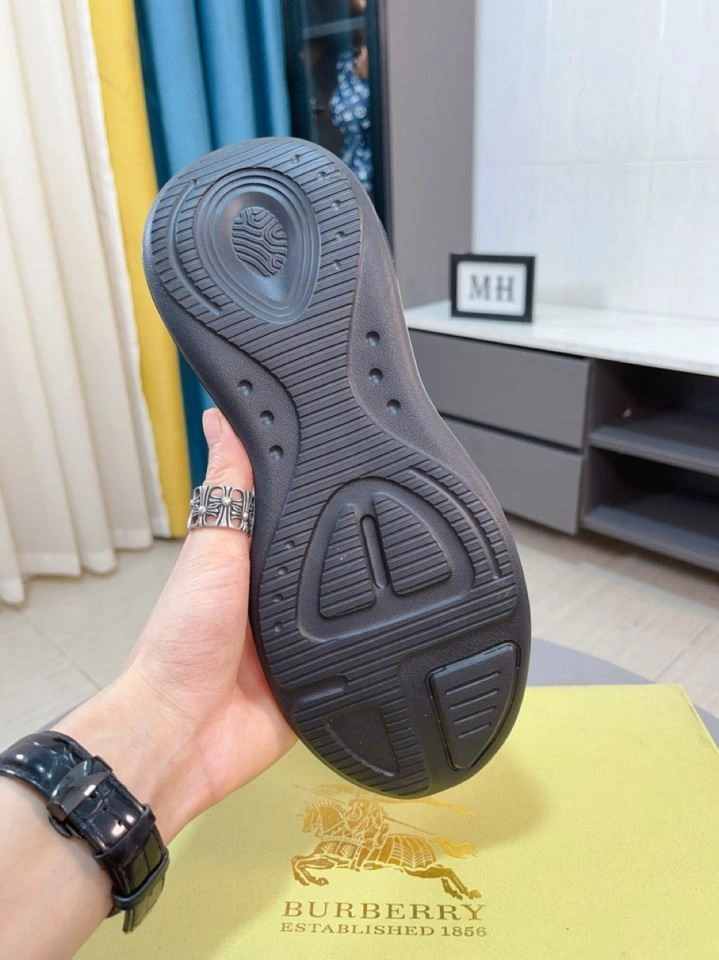 Trendy Bxrbxrry Sneakers 115112