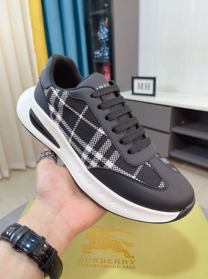 Elegant Bxrbxrry Sneakers 115107