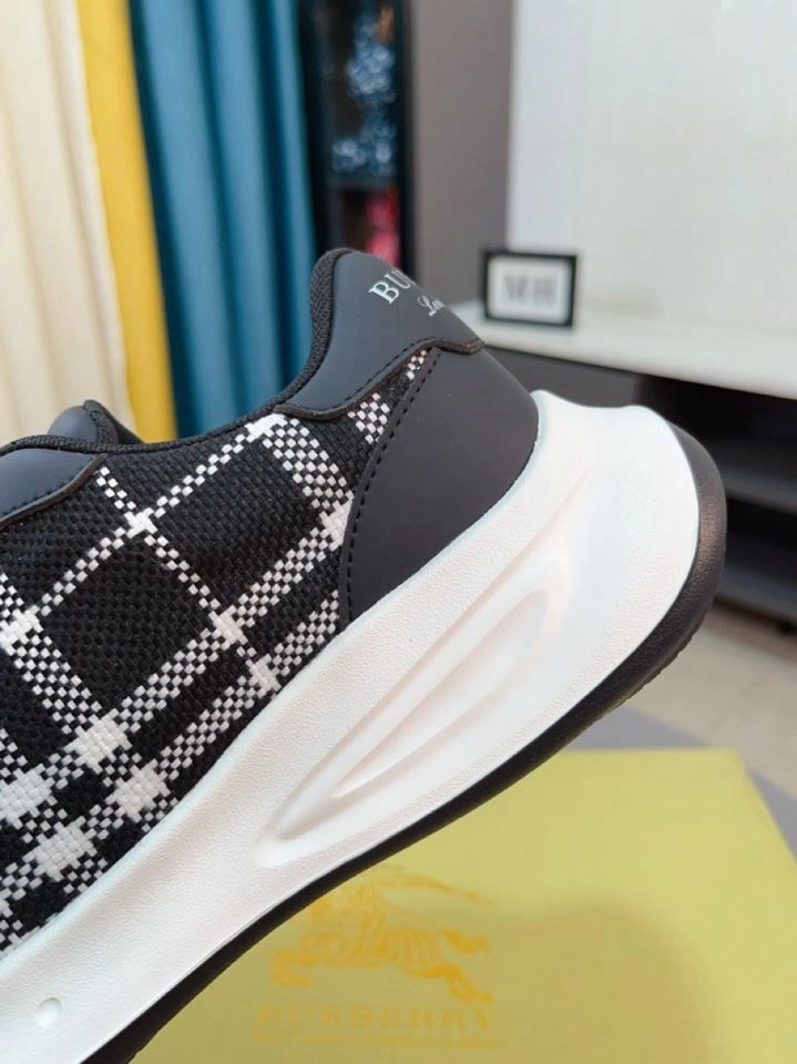 Elegant Bxrbxrry Sneakers 115107