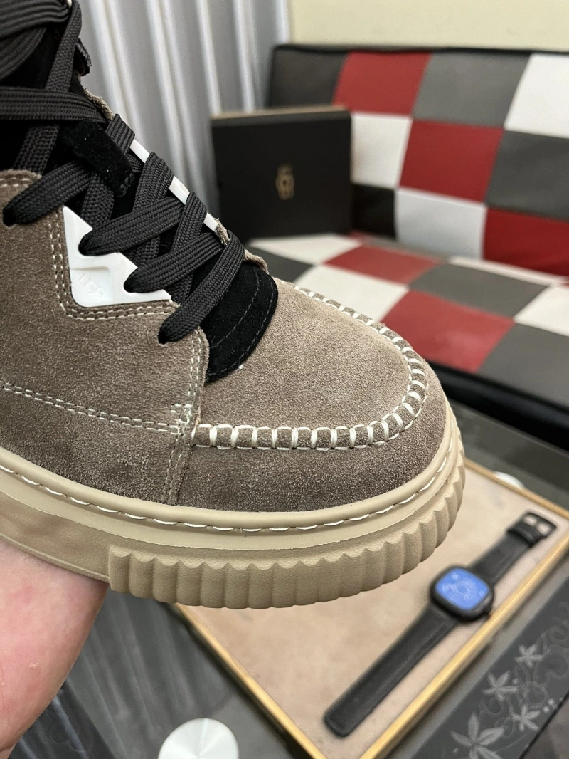 Durable UGX Casual Shoes 228125