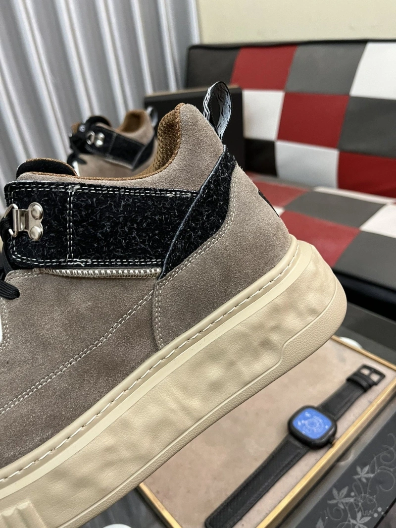 Durable UGX Casual Shoes 228125