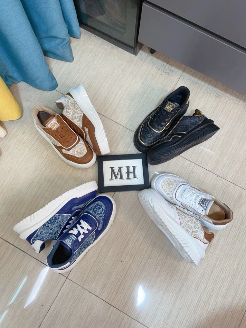 Sleek Gxvxnchy Sneakers 153411