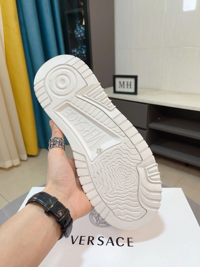 Sleek Gxvxnchy Sneakers 153411