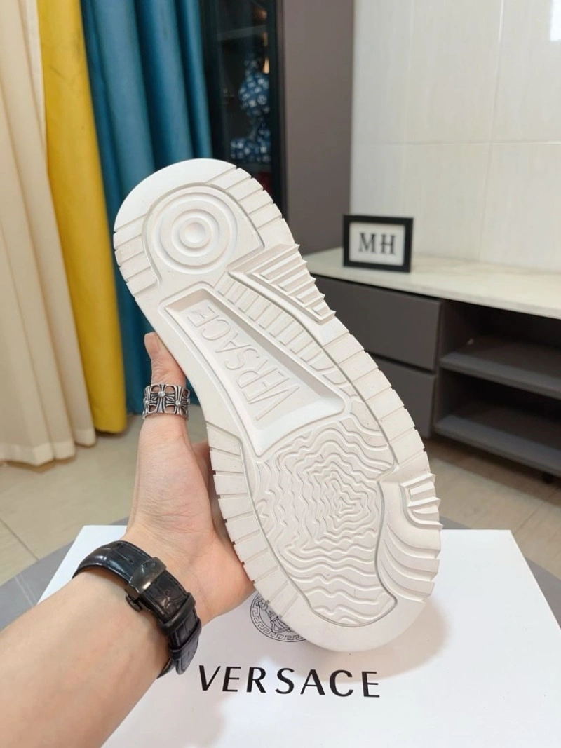 Gxvxnchy Sneakers ModernLook 153409