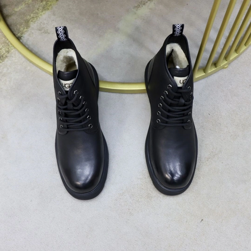 Fashionable UGX Casual Shoes 228097