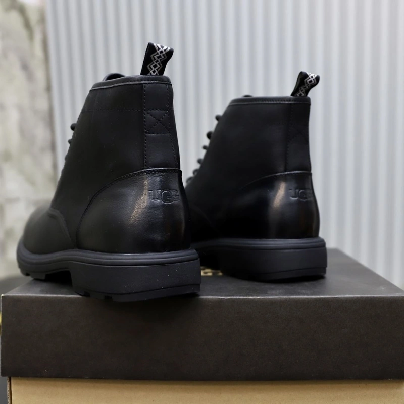 Fashionable UGX Casual Shoes 228097