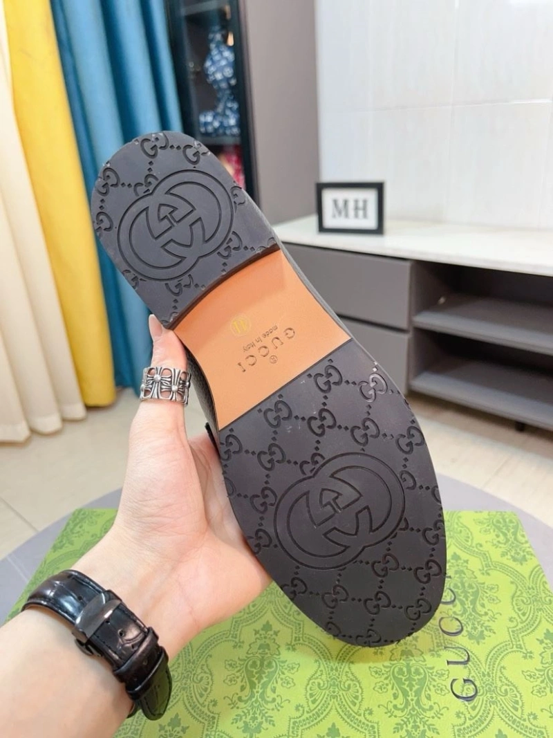 Elegant Gxccx Leather Shoes 159765