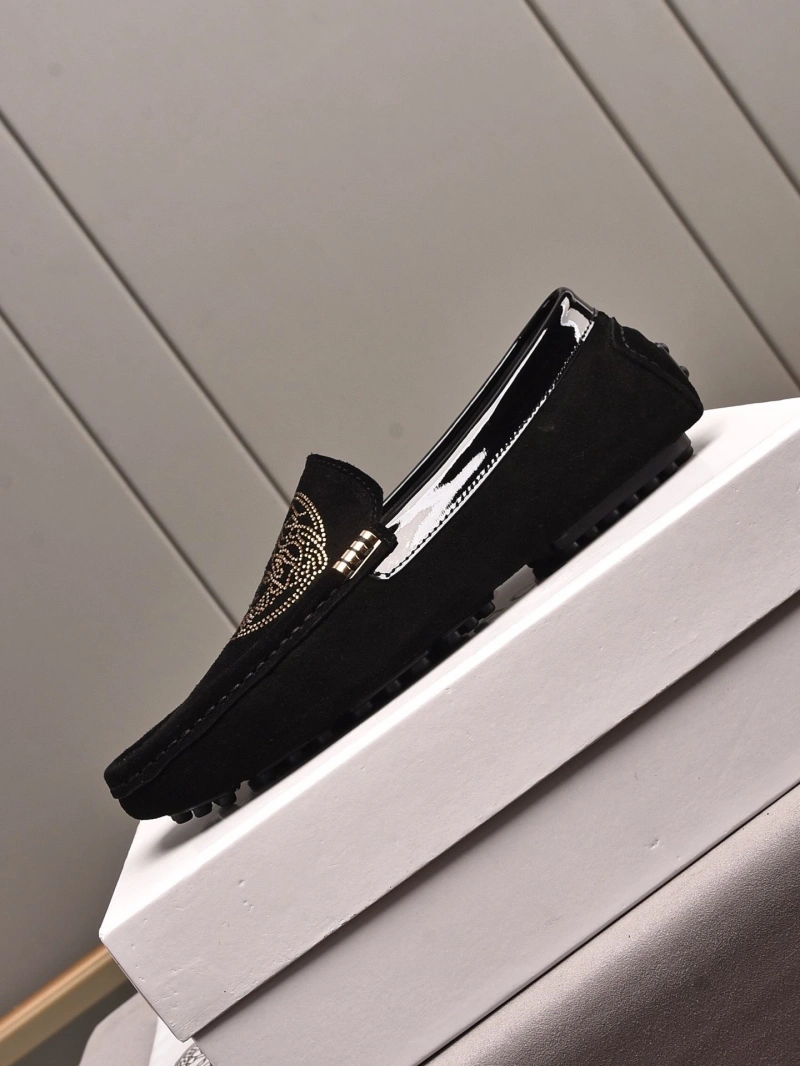 HighQuality Gxvxnchy Leather Shoes 153541
