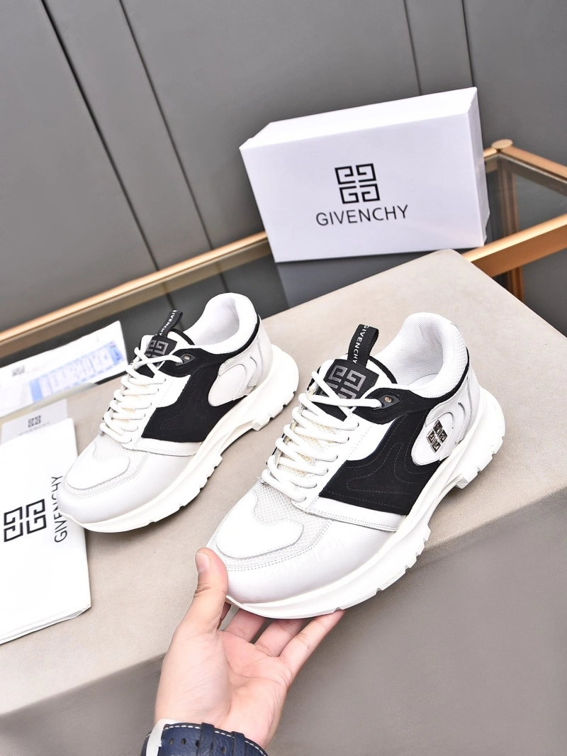 Resilient Gxvxnchy Sneakers 153402