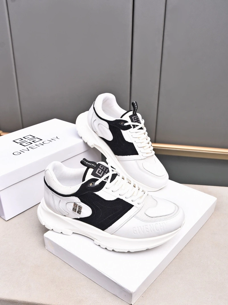 Resilient Gxvxnchy Sneakers 153402