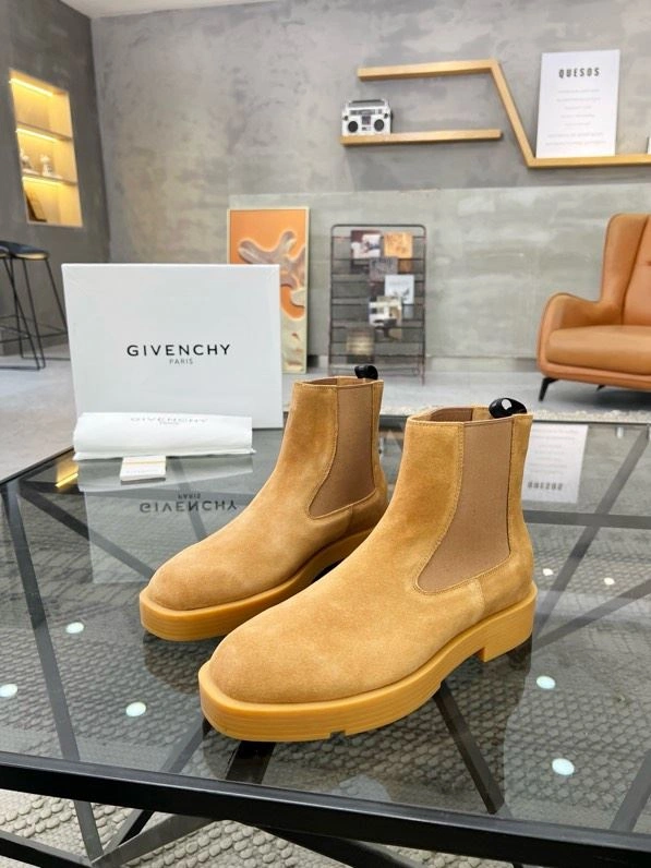 Modern Gxvxnchy Boots 153684