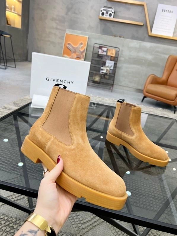 Modern Gxvxnchy Boots 153684
