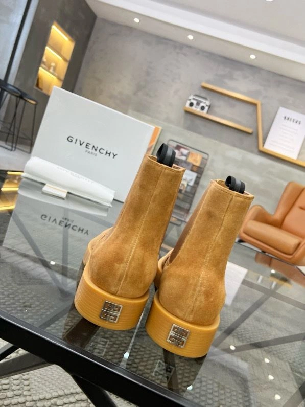 Modern Gxvxnchy Boots 153684