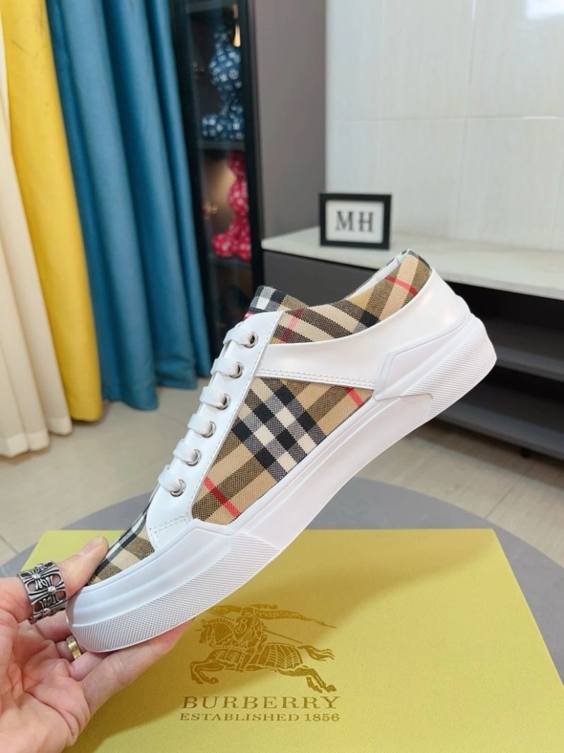 DailyWear Bxrbxrry Sneakers 115097