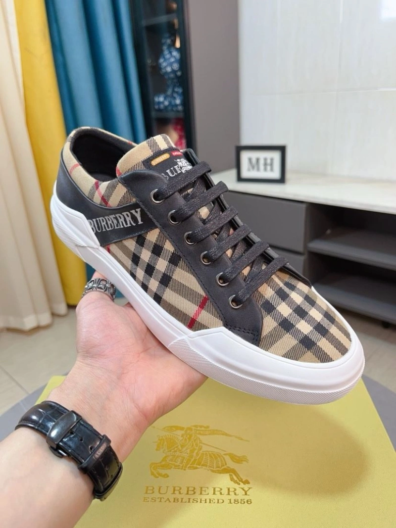 Unique Bxrbxrry Sneakers 115101