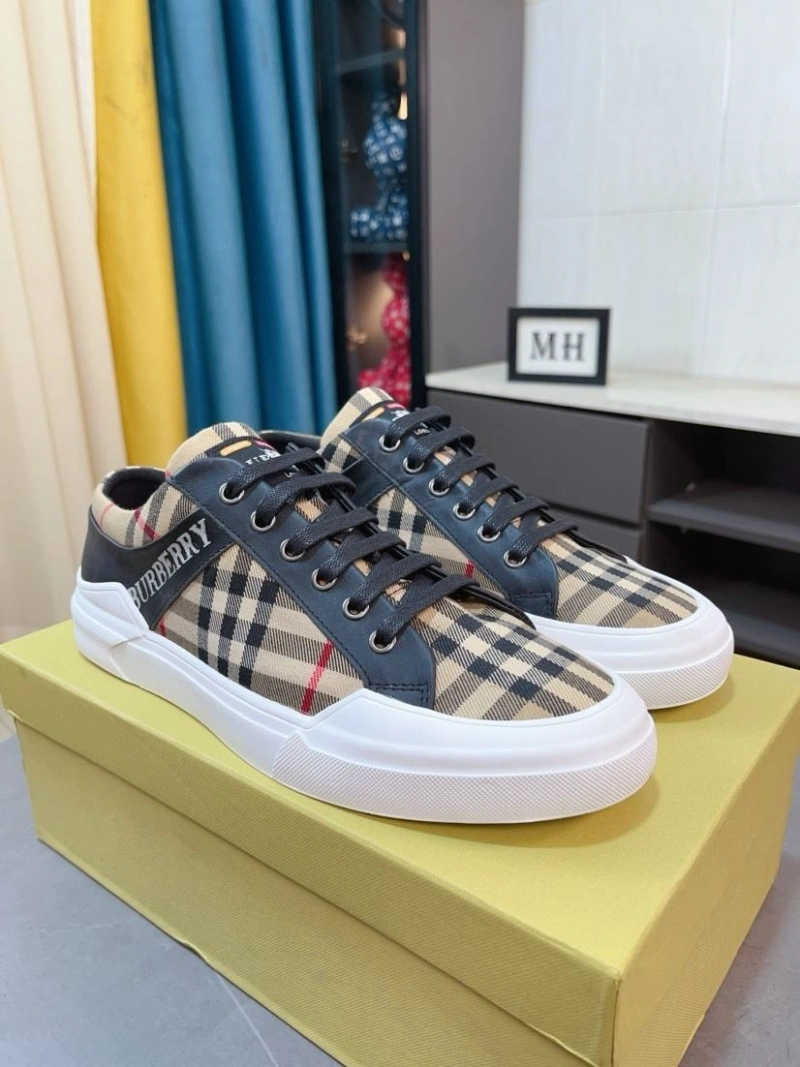 Unique Bxrbxrry Sneakers 115101