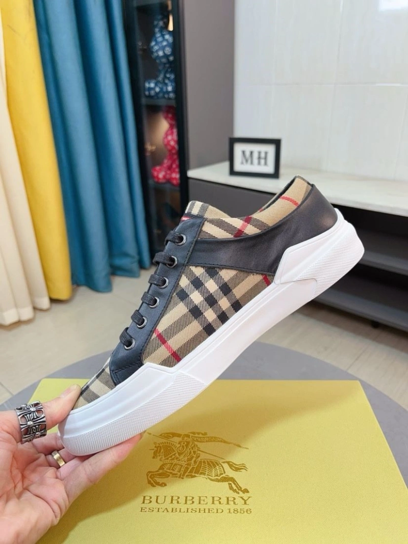 Unique Bxrbxrry Sneakers 115101