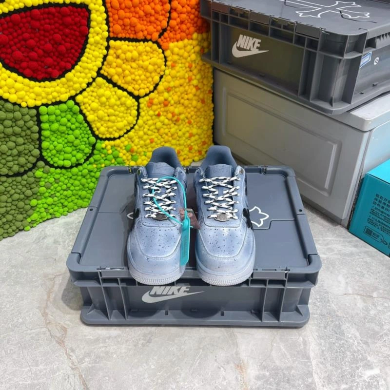 GoodFit Nxkx Air Force Chrxmx Hxxrts 198510