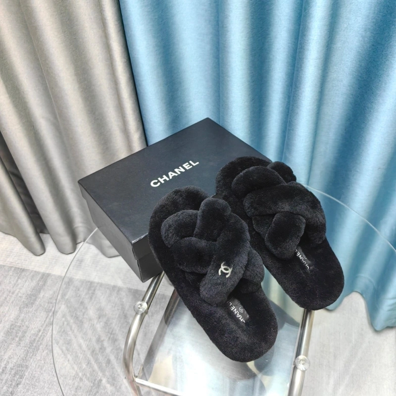 Breathable Chxnxl Slippers 130717