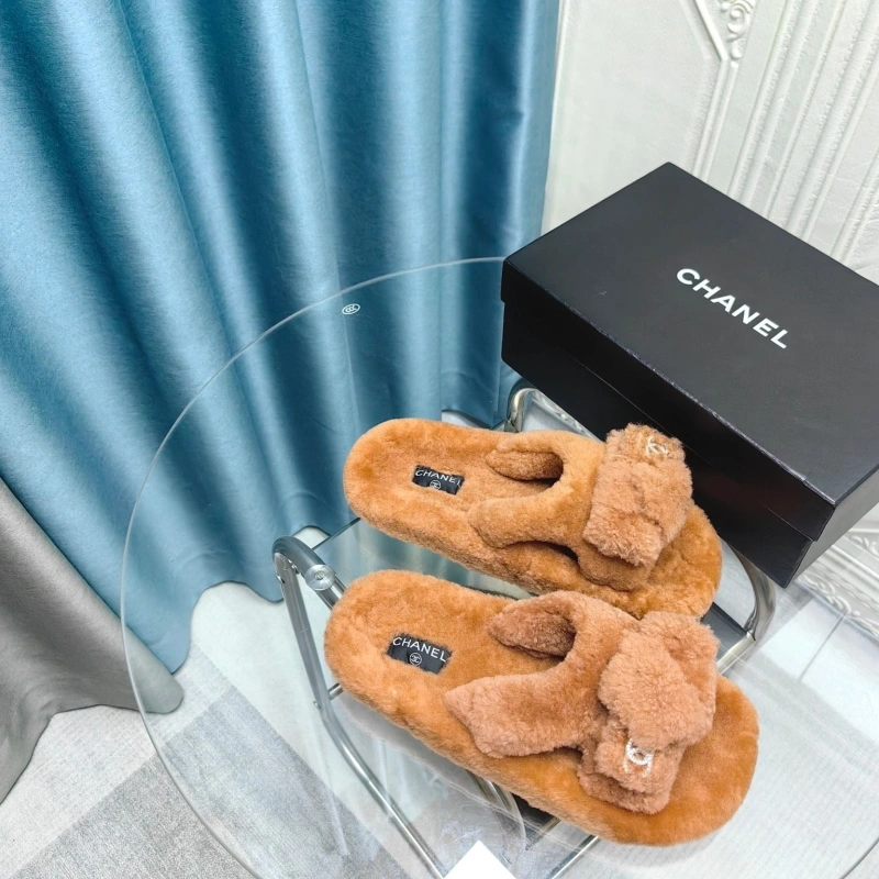 Trendy Chxnxl Slippers 130715