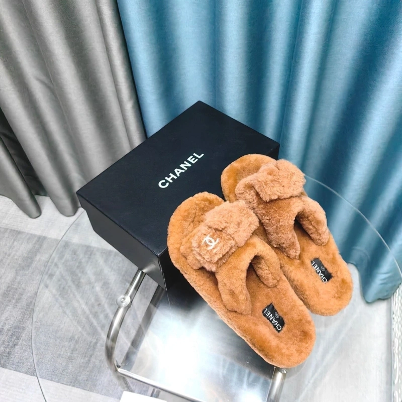 Trendy Chxnxl Slippers 130715