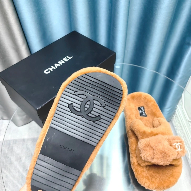 Trendy Chxnxl Slippers 130715