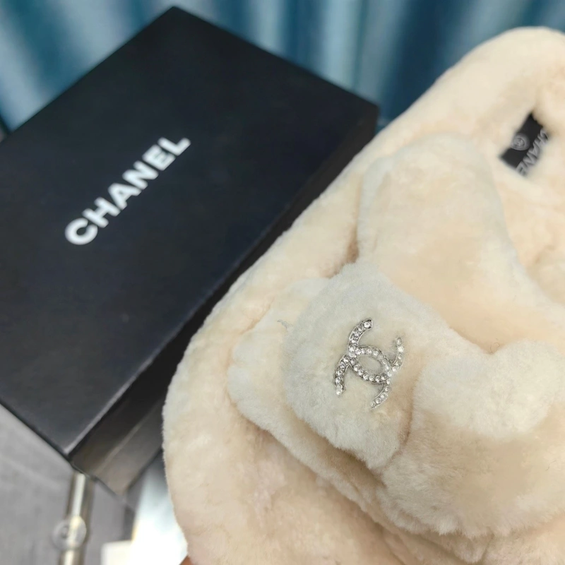 Timeless Chxnxl Slippers 130716