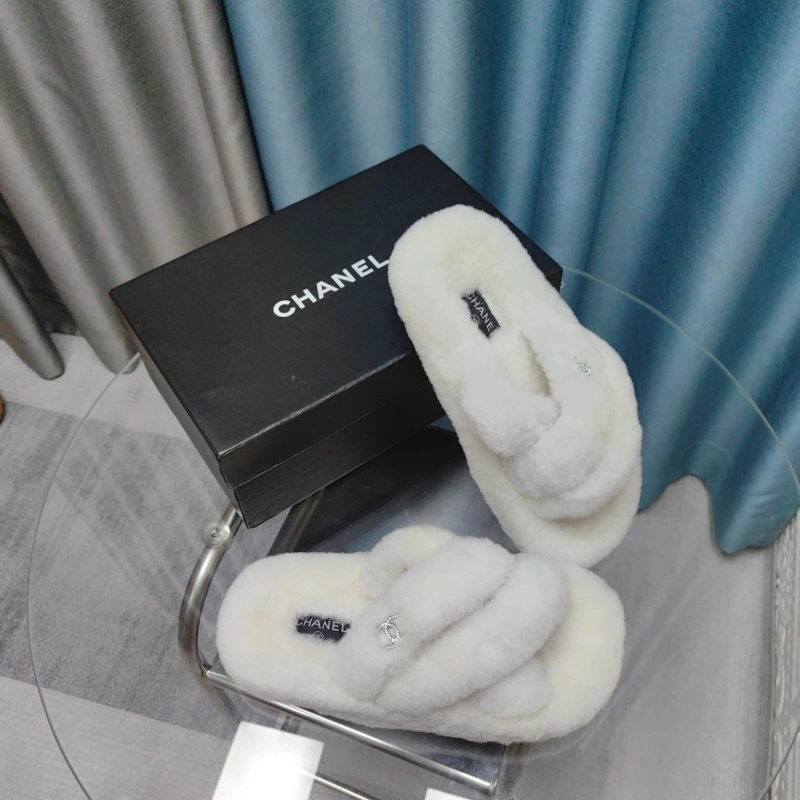 Trendy Chxnxl Slippers 130711