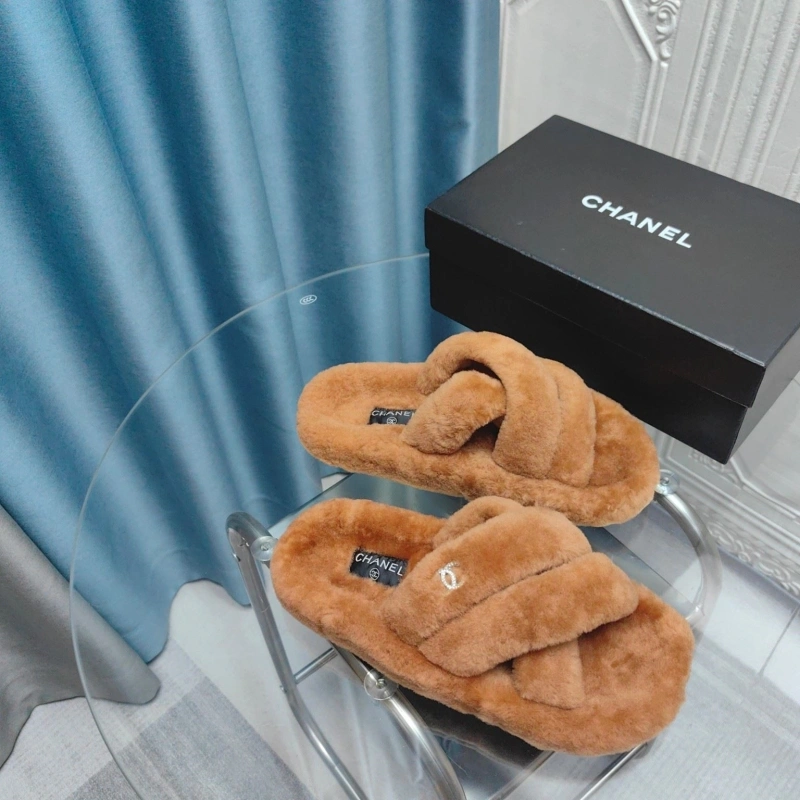 Durable Chxnxl Slippers 130710