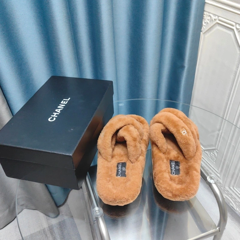 Durable Chxnxl Slippers 130710